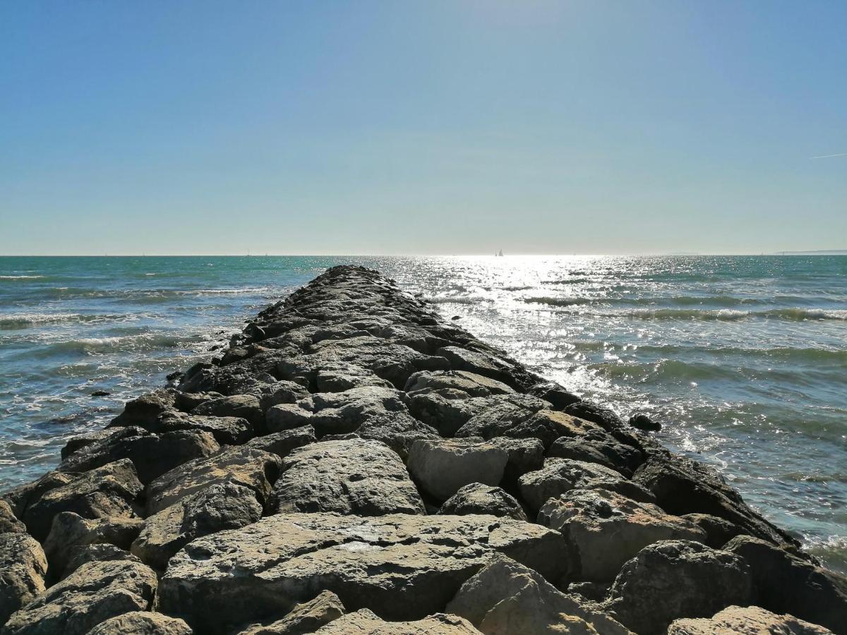 GRAU DU ROI T2 calme, accès plage + parking Le Grau-du-Roi Extérieur photo