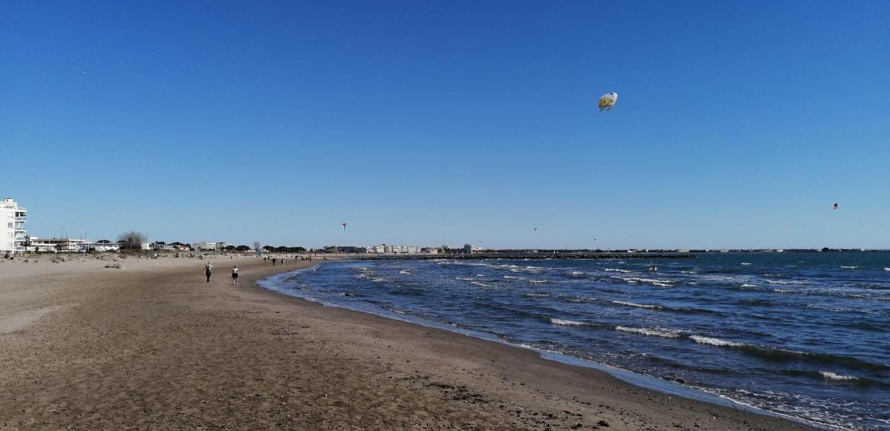 GRAU DU ROI T2 calme, accès plage + parking Le Grau-du-Roi Extérieur photo